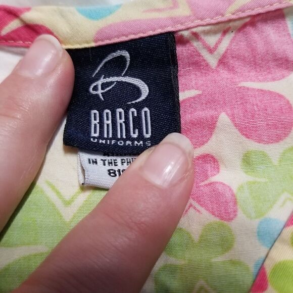 Barco multicolored butterfly design scrub top - Picture 2 of 4